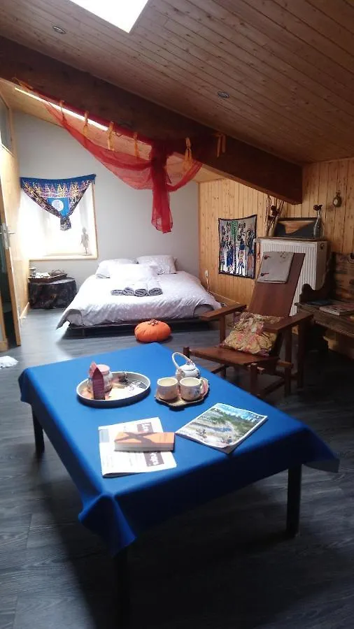 Chambre Privee Chez L'Habitant Saint-Julien-Vocance 0*,